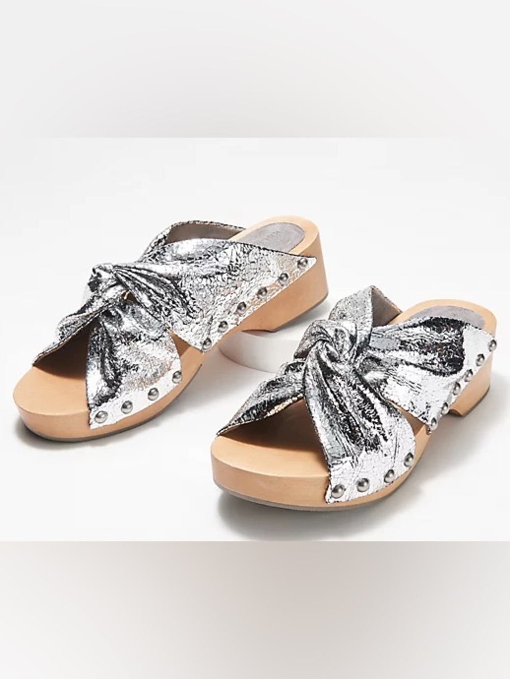 Kelsi Dagger Metallic Silver Crackle Brooklyn Clog 5.5